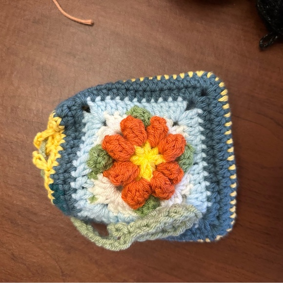 Large Yarn Lot - Picture 10 of 11